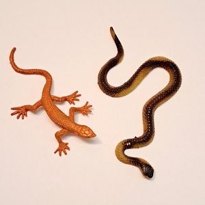 Reptile Duo Gecko & Brown Snake PVC Plastic Small 3" to 3.5" Toy Project Display